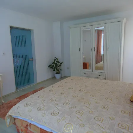 Nobless Boutique Apartment