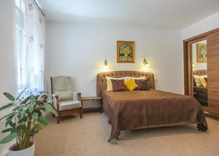 Nobless Boutique * ブラショフ